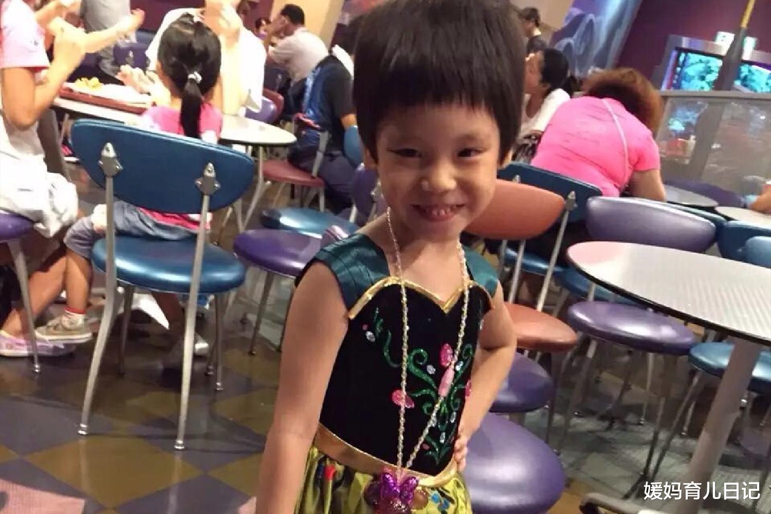 媛妈育儿日记|北京儿童医院门口,家长们在街头席地而睡,为儿治病倾其所有