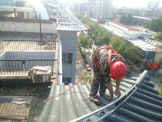 铝镁锰仿古瓦安装过程中可以踩踏吗？