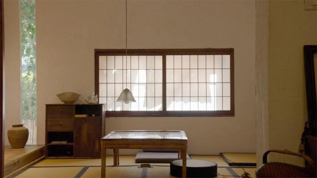 她修45㎡毛坯房火了：不用空调、少刷手机，朋友却踏破门