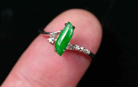 翡翠|男士翡翠戒指应该怎么挑选?