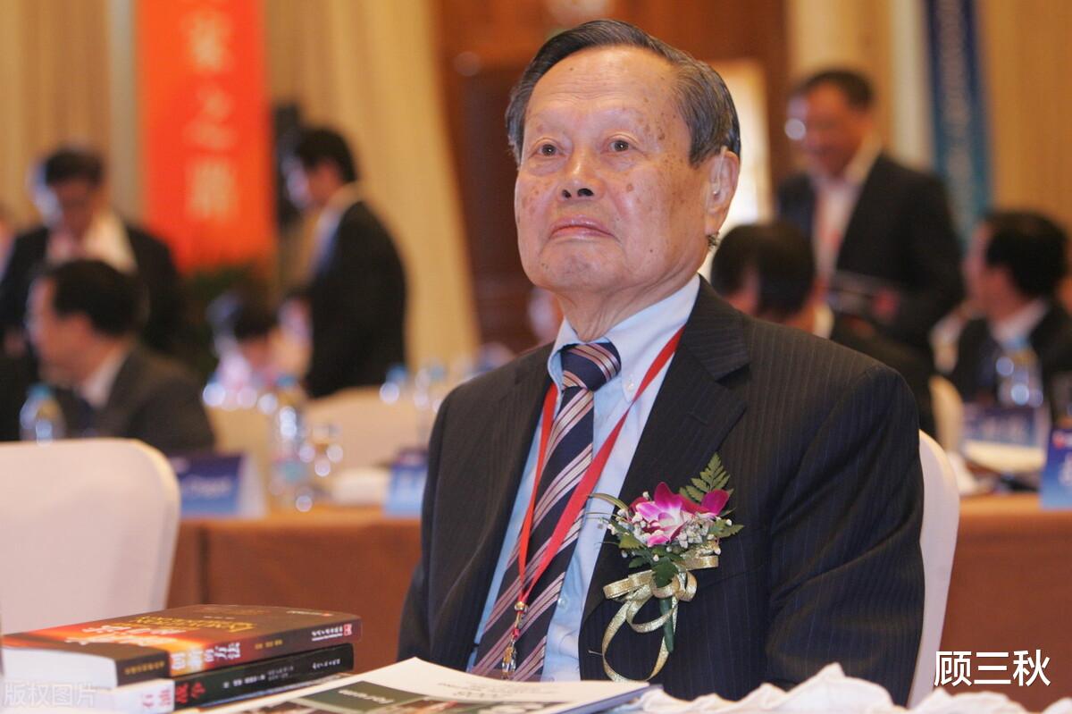 杨振宁|97岁杨振宁曾罕见分享长寿秘诀，坦言要活到108岁，翁帆一脸平静