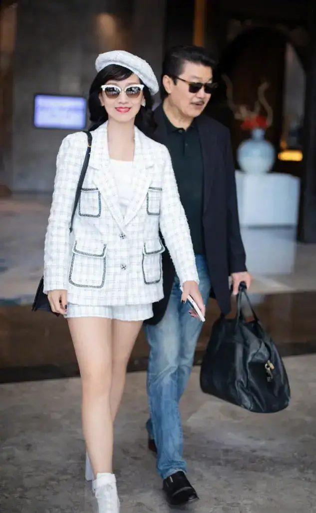 赵雅芝|胖胖微胖的中年女性，学赵雅芝的“优雅肉盖”穿搭，气质优雅出众