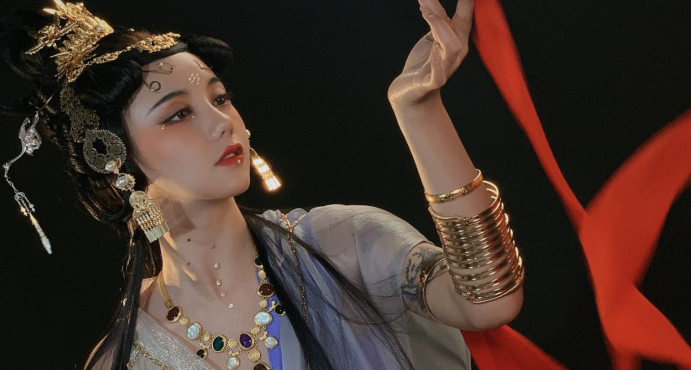 洛丽塔|知名主播洛丽塔大哥多人运动风波后，又晒身材美照，粉丝组团安慰