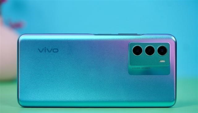 vivo|很意外！骁龙778G+超强续航，vivo竟也有高性价比千元机？