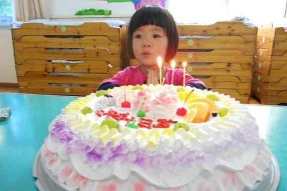 西红柿妈妈|宝妈：“特讨厌带生日蛋糕去学校给娃过生日”，许多网友表示认同