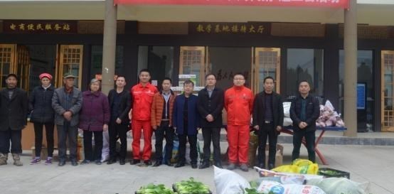 穿衣搭配|这一“铁饭碗”开始招聘，专科生也能报，年薪10万起还有七险二金