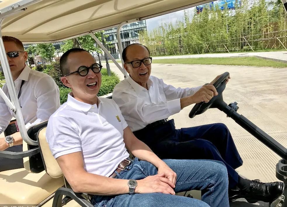 张子强|李嘉诚最宠爱的“神秘女子”，被雪藏24年后，一露脸就是「700亿」！