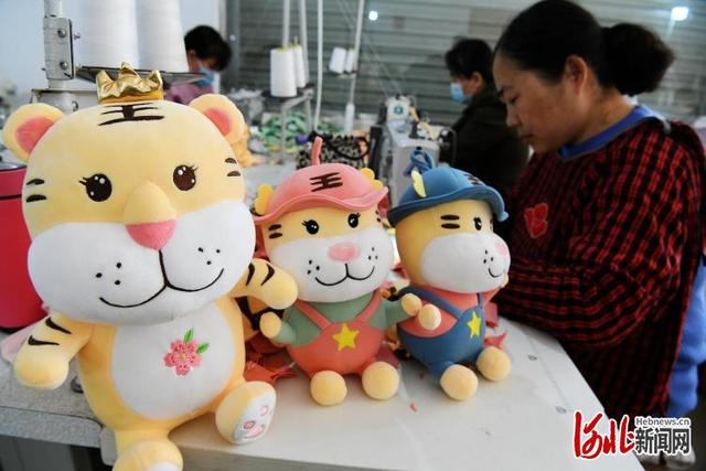 河北新闻网 河北广平：小玩具 大产业