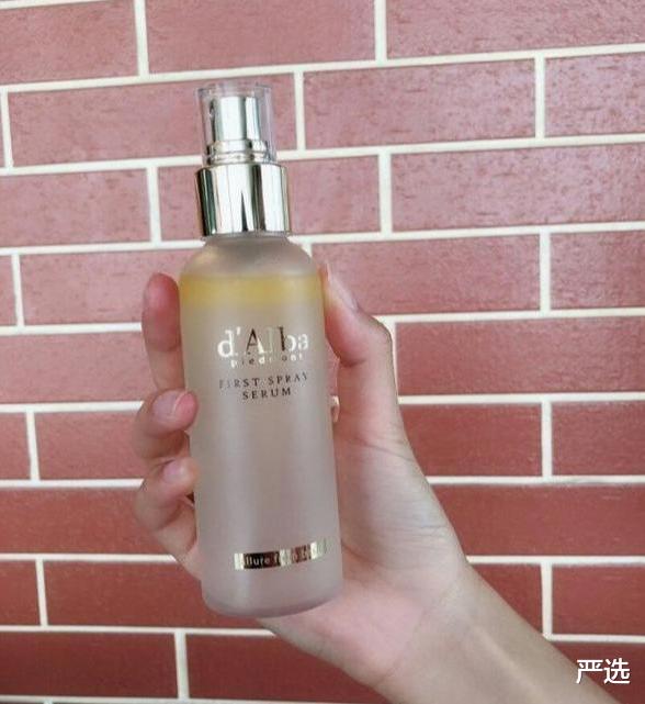 严选|郭碧婷晒出用了3年的精华液，李佳琦：我用了8年，网友：堪称平价SK2