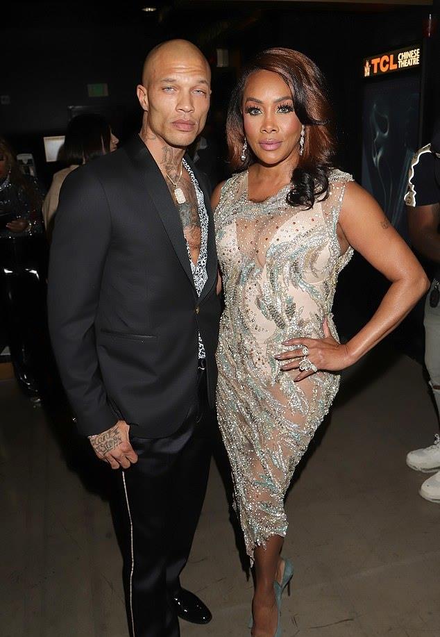 囚犯|37岁“最帅囚犯”久违现身，当上了电影男主角，比57岁女主显沧桑