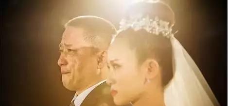 求职|远嫁女子家中录视频哭诉，恨到咬牙手指丈夫：怀孕7月让我找工作