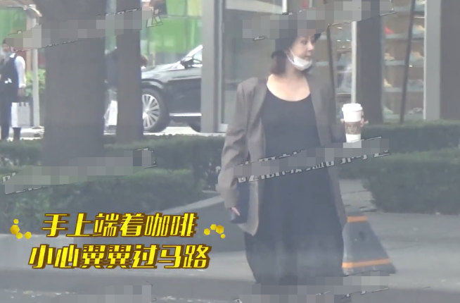 卿卿我心|演员李小萌官宣生二胎！用力3小时脸部发肿，自曝顺产太疼出血多