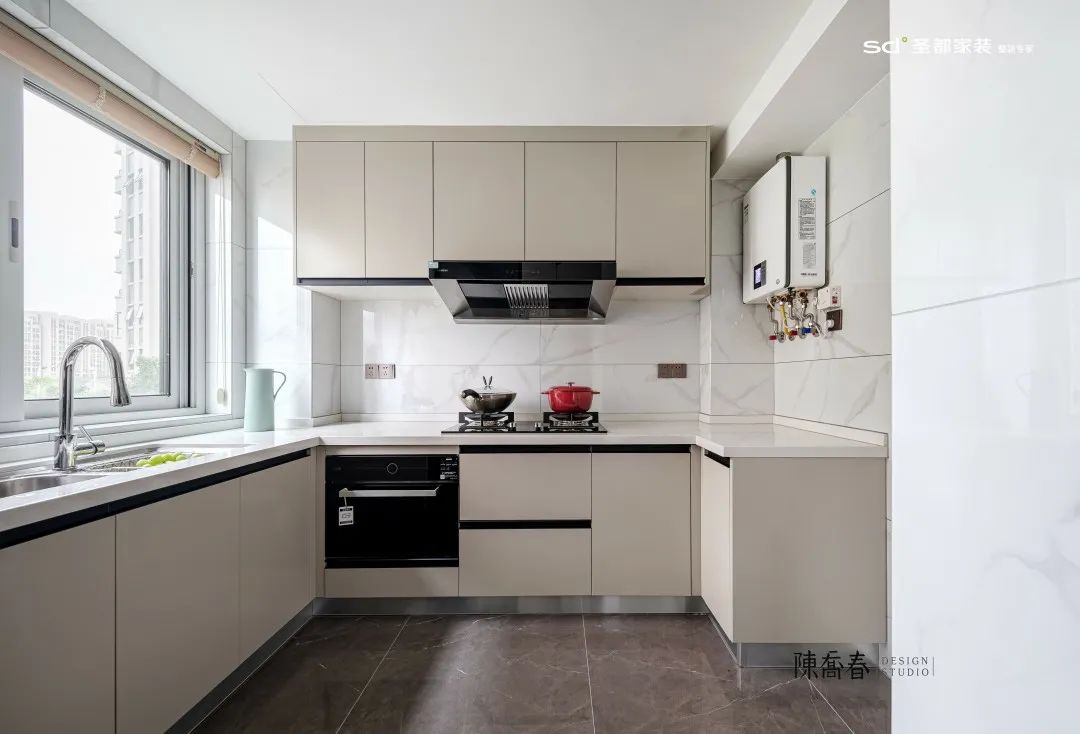 小户型厨房太小?圣都家装教你3招搞定厨房收纳,空间翻一倍!