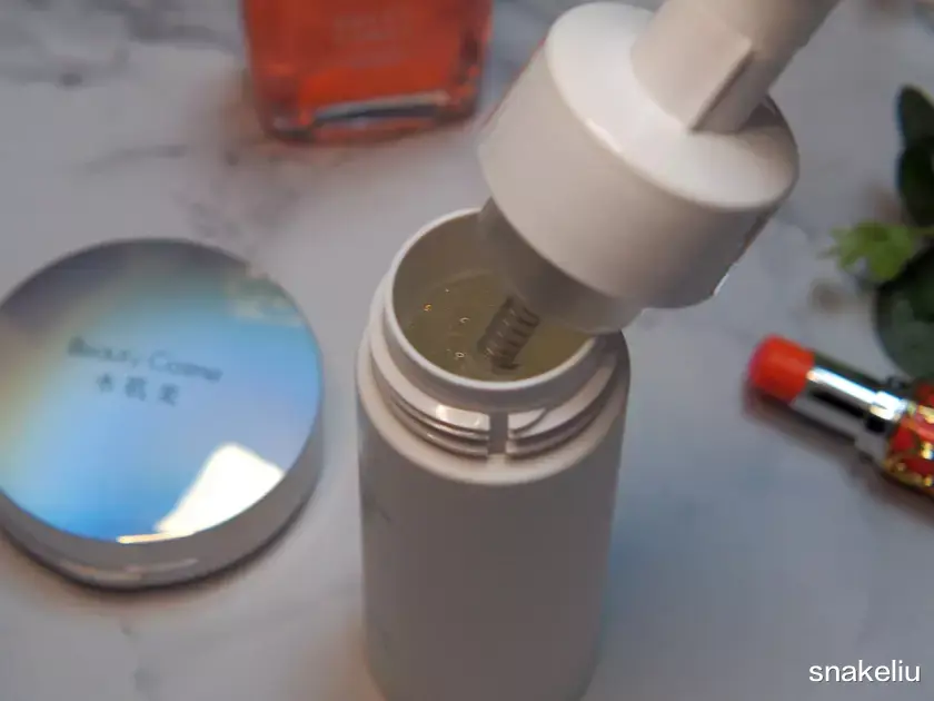 氨基酸 水肌美氨基酸小奶泡，脸越洗越干净