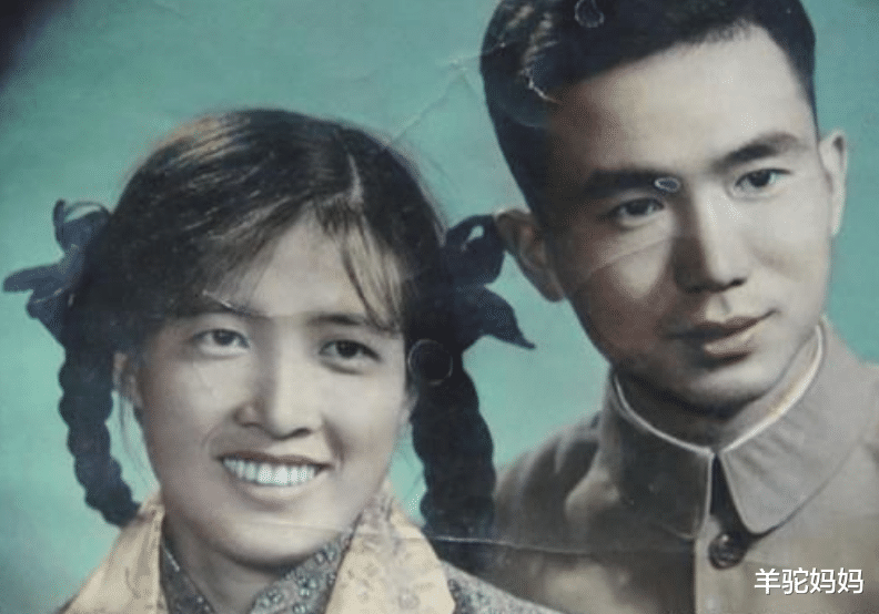 羊驼妈妈|“妈，你要是被绑架了就眨眨眼”，父母颜值相差太大，孩子看呆