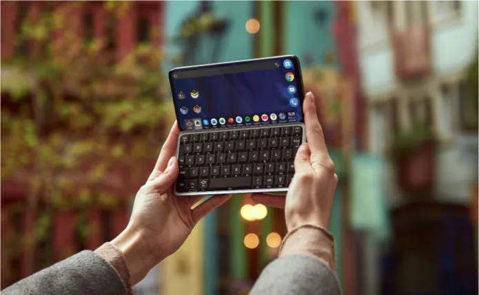 键盘|首款全键盘5G手机面世：天玑800配滑盖屏幕，售价4000被买爆