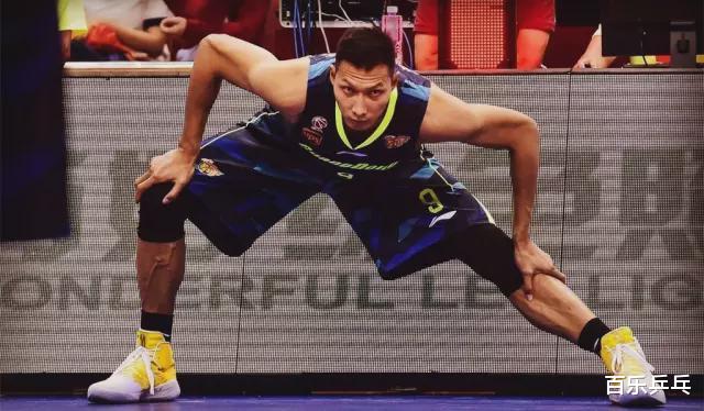 耐克|实锤!易建联为耐克产品签名,王仕鹏强势回应,这次他却带来麻烦