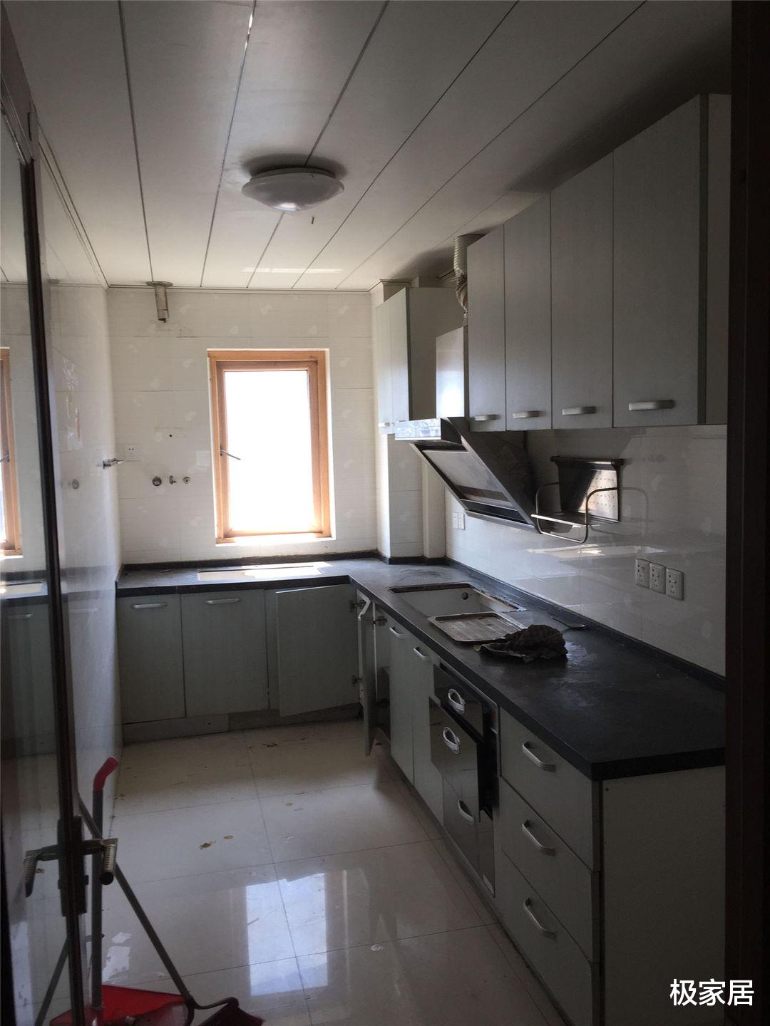 极家居 海蓝色的浪漫二人世界，不仅能满足业主的少女心，也能满足实用性