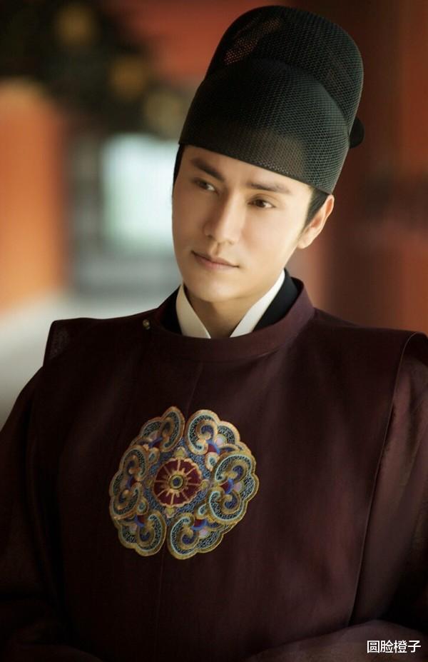 张智尧|别再吹捧“建模脸”了！这4位男演员告诉你，什么是小说男主的脸