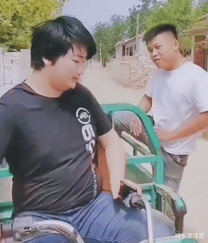 朱之文|大衣哥晒假山造景，宣传爱护大自然，网友：发型才是真的大自然