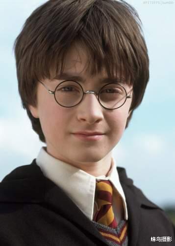 明星|40位好莱坞明星的真实身高！还要被电影“骗”多久？让人瞠目结舌