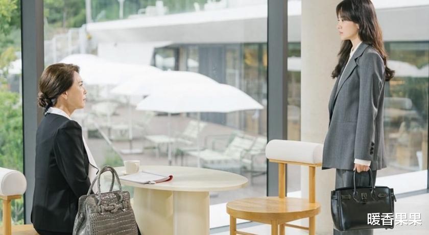 宋慧乔|\正在分手中\宋慧乔与准婆婆见面！手拿的「柏金包」原来戏份超重