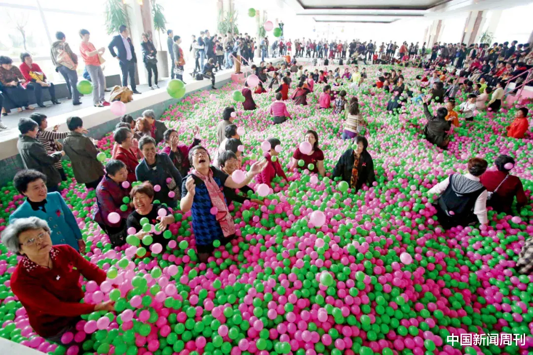 中国新闻周刊 癌症成为慢性病：带癌生存如何实现