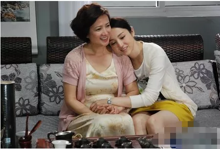 桃花马上石榴裙 演遍四大名著的“第一古典美人”，走红毯竟是这样？