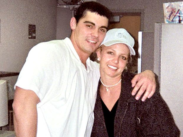 毒液|身价4亿，却被软禁13年，曾经火遍全球的女神，堕落成这样了？