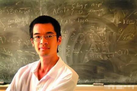 数学 他的智商超过牛顿，8岁时参加高考得了760分，如今怎么样了？