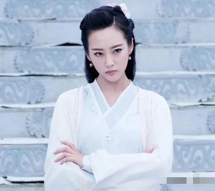 李解|“不讨喜脸”聚一家了,李纯演技被碾压,为李解哭,不是第一次了