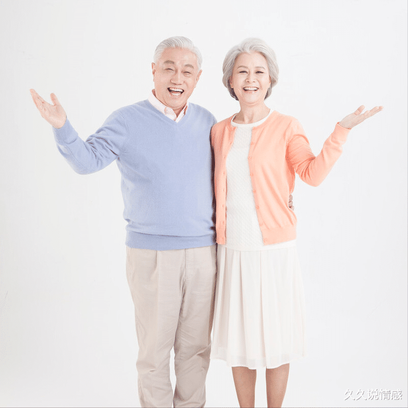 久久说情感|女人过了60岁，为什么还选择出轨呢？2个老年女人说出了实情