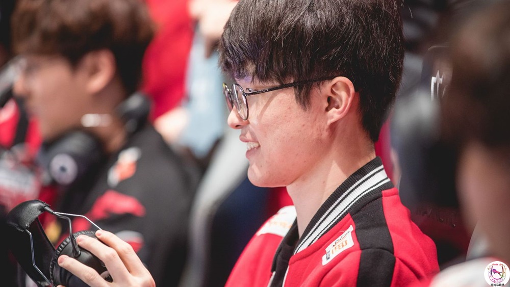 faker|Faker还会再打一年吗？从许秀落败看三冠王到底有多离谱！