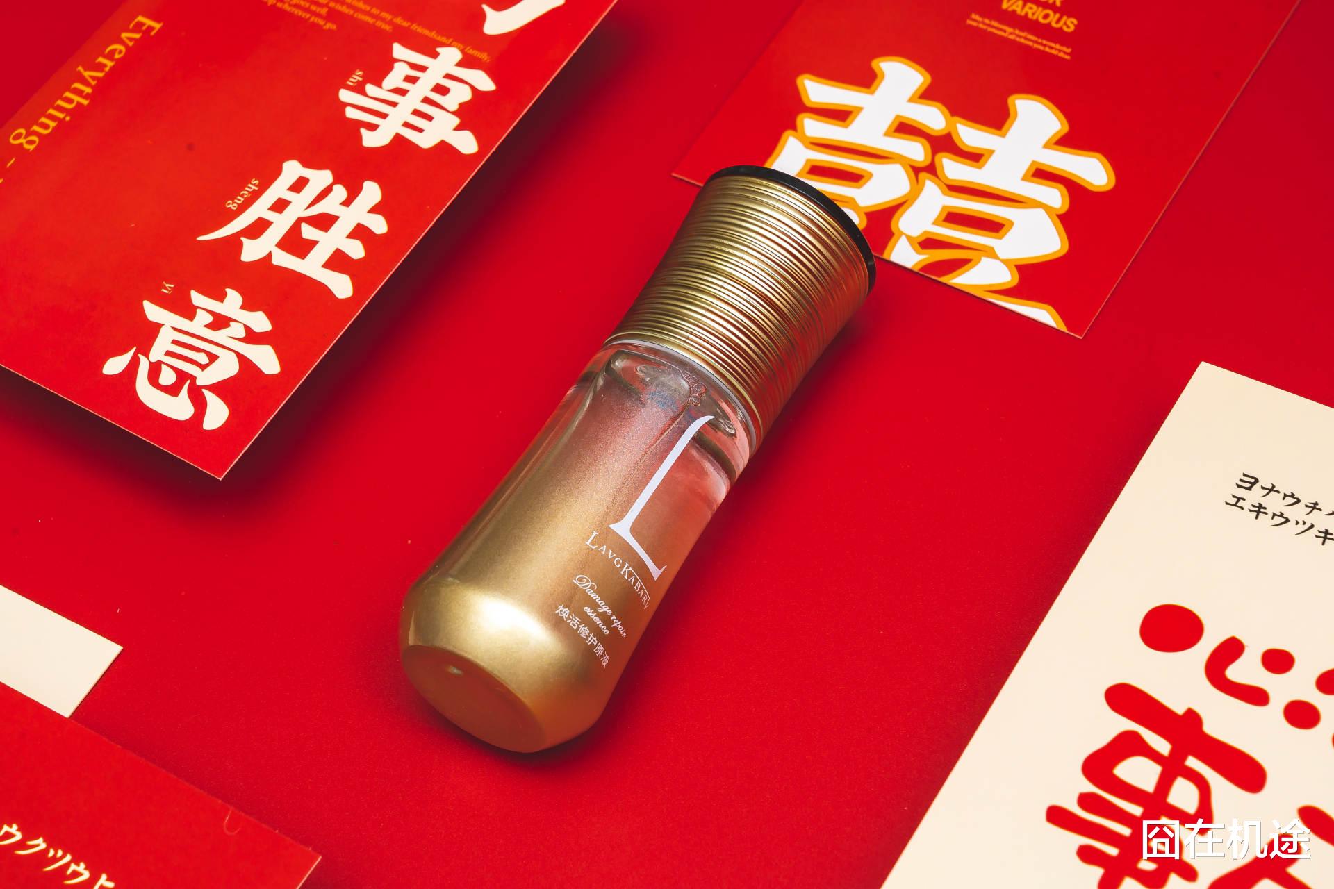 润唇膏 染发对于发质损伤有多大？一瓶护发精油让枯发逢春