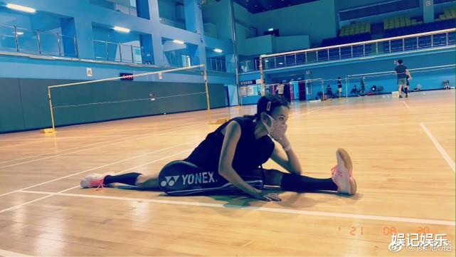 陈意涵|陈意涵首晒儿子正脸，小初眼睛又大又亮，继承妈妈优点超可爱