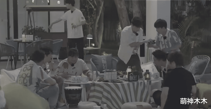 肖战|肖战《青游记》片段曝光，节目中疑遭刁难冷待，唯有贾玲对他友好