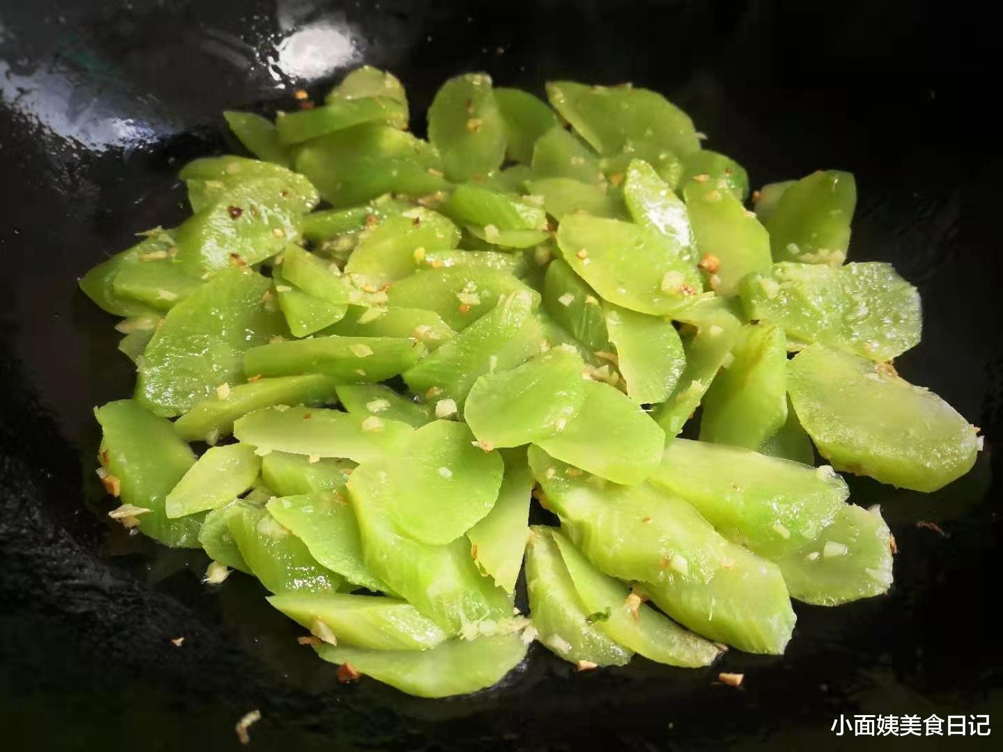 莴苣|李时珍称它“千金菜”，叶酸含量高，爽口还便宜，老人孩子要多吃