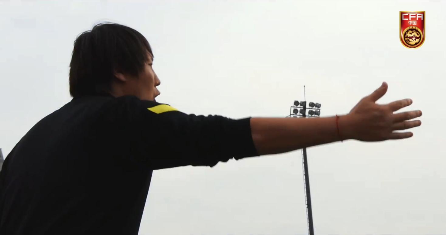 国足|国足8连胜是虚的？3球大胜鲁能，媒体人：内容远没有比分让人欣慰