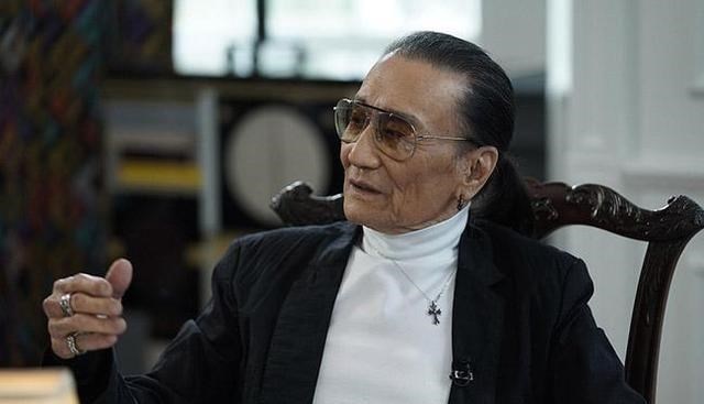 谢贤|谢贤被黑帮追砍，邓光荣都束手无策，妻子狄波拉深夜敲开赌王的门