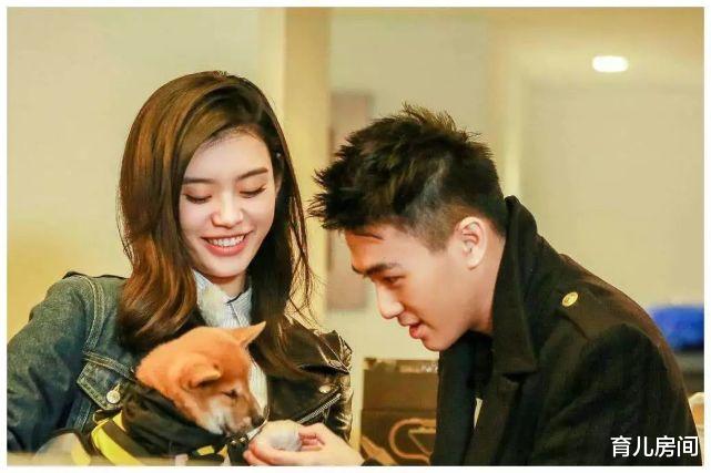 谢娜|谢娜被曝已经生下二胎：都是有钱人家的媳妇，差距也太大了