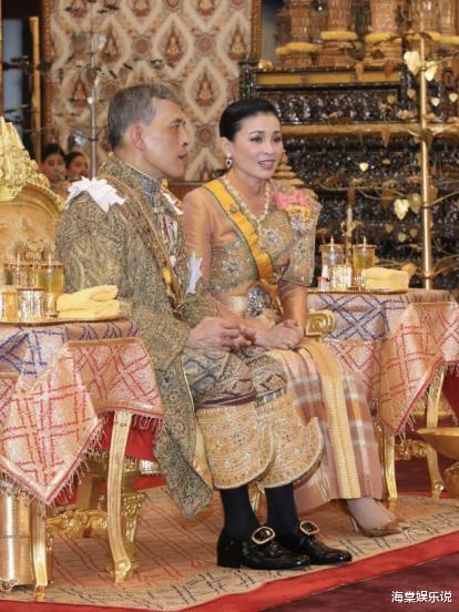 诗妮娜|苏提达和诗妮娜龙争虎斗，妾室身份旧事重提，贵妃委屈巴巴好可怜