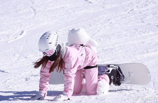李易峰|她是杨幂李易峰挚友，和刘亦菲合作过，出道就演《红楼梦》却不红