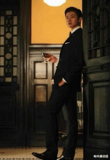 霍尊|有种“整容”叫霍尊，头发剪短后判若两人，网友：早这样早火了