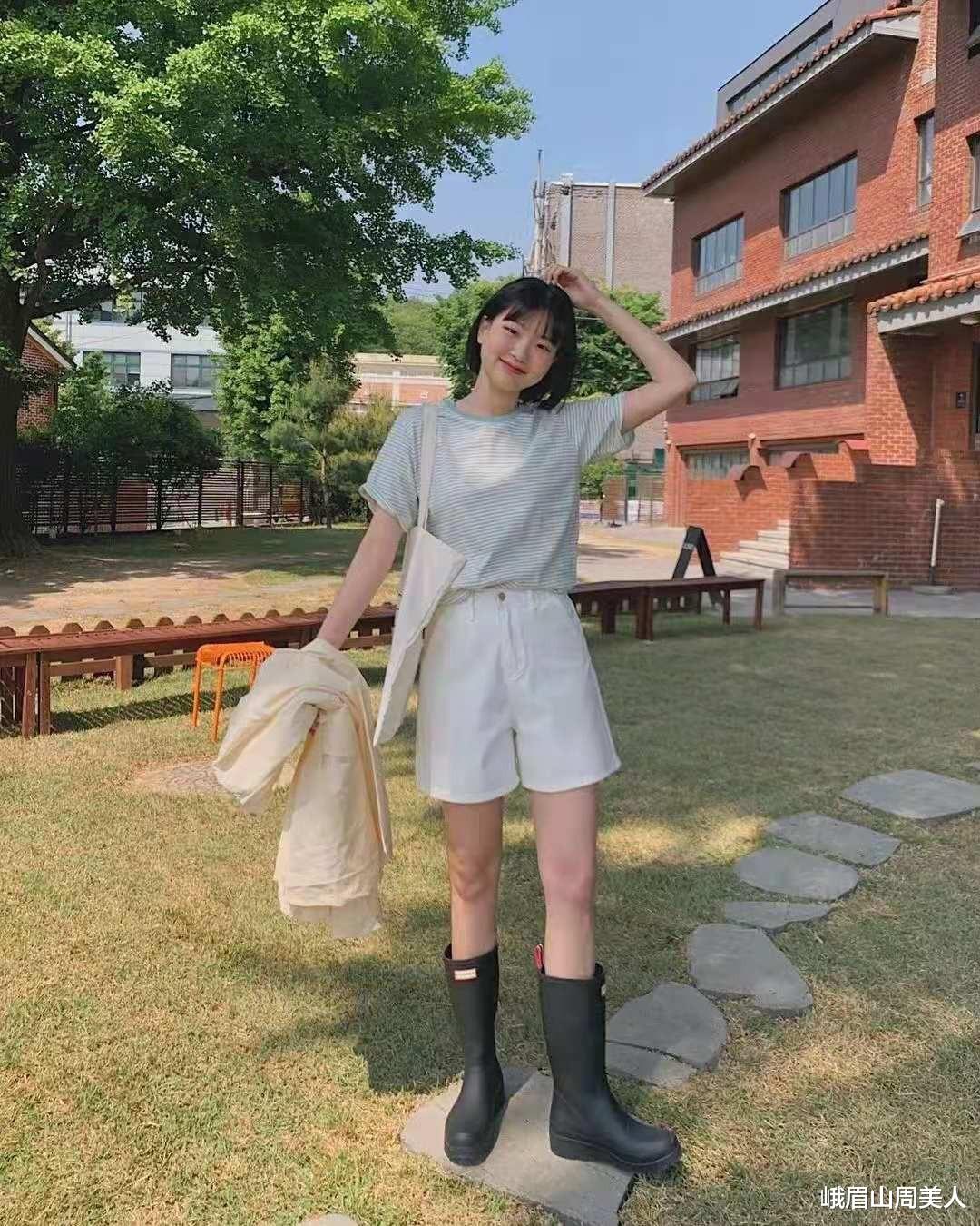 峨眉山周美人|?教你怎么把“t恤”穿出高级感，搭配这几款下装，每天穿搭不重样