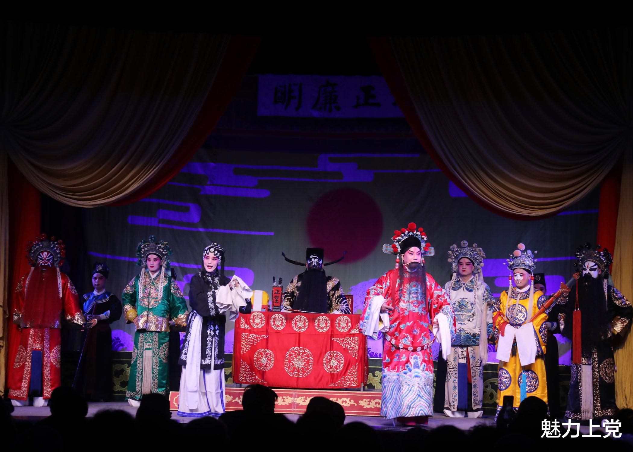 魅力上党 长治市上党梆子剧团走进潞州区屈家庄村惠民演出