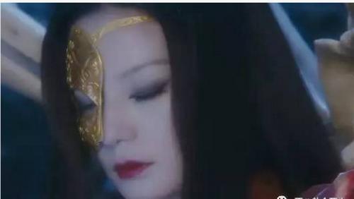 成毅|戴带面具的神秘女子颜值PK，其中一位有些消化不良