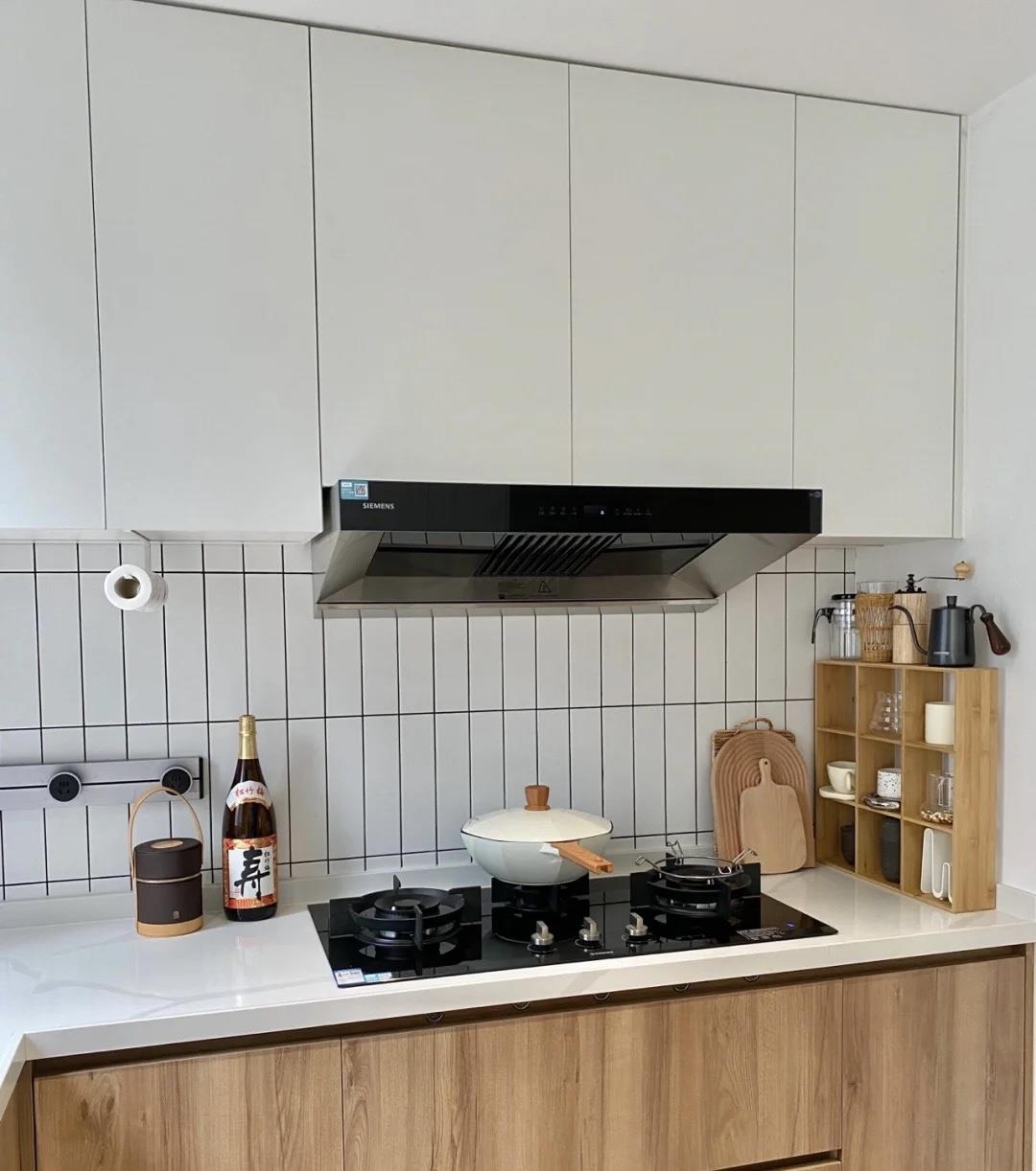 看了他们家,才知道“客餐厨一体”有多惬意,一家五口住着太爽了