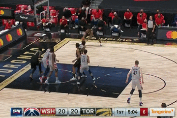 威斯布鲁克|威少数据刷爆!即将历史第一!裁判猛抢戏!