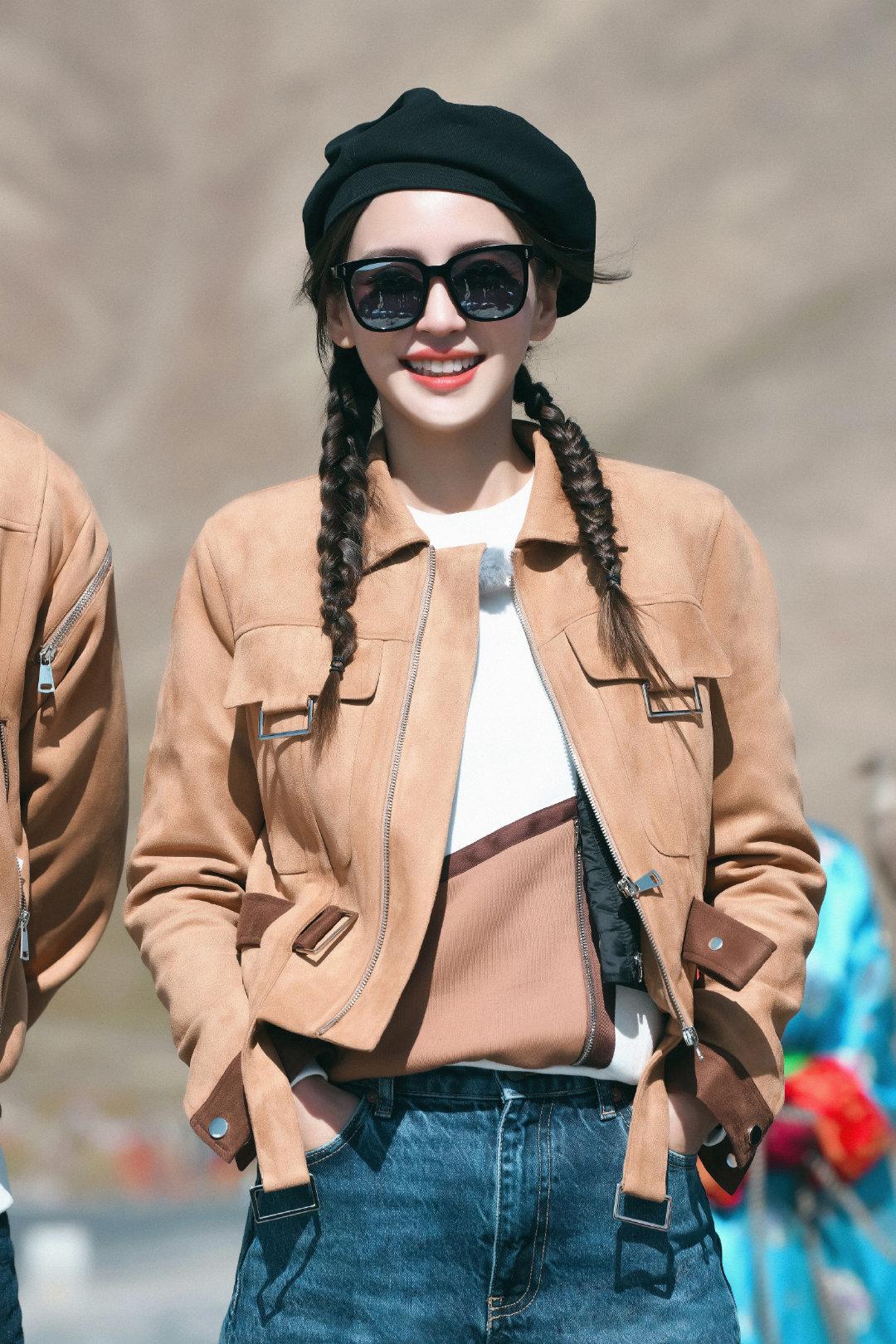 Angelababy|Angelababy好清纯，八字刘海低马尾时尚减龄， 休闲卫衣气质出众