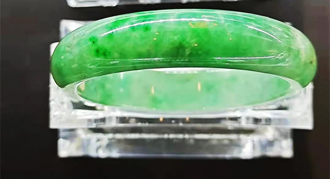 玉雕|大理祥云玉雕师余涛：我赌石从未亏过